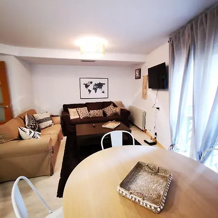 Apartamento AZ El Balcón de Rey Alfonso III Zaragoza Exterior foto